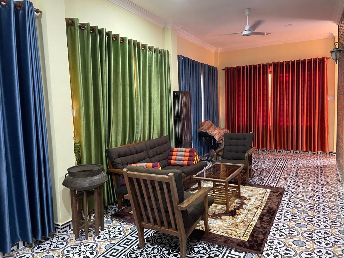 Silk Island Homestay Phnom Penh Exterior photo